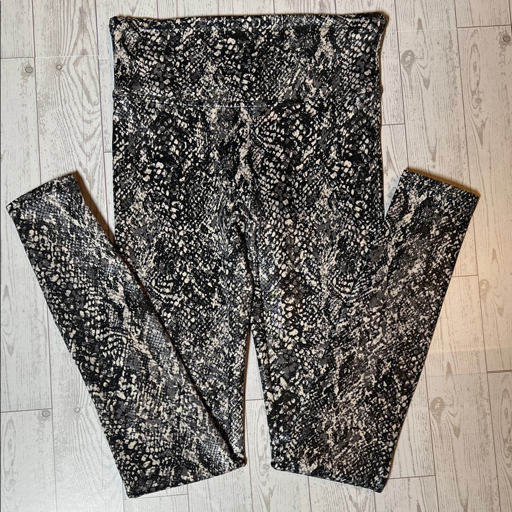 Snake Print Spanx Faux Leather - size S